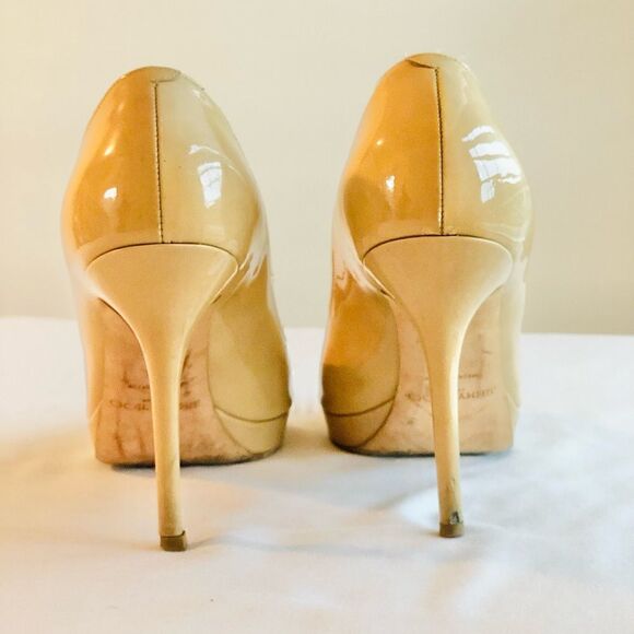 JIMMY CHOO Peep Toe Heel, Beige Size 38 Euro, 7 USA - Picture 9 of 9